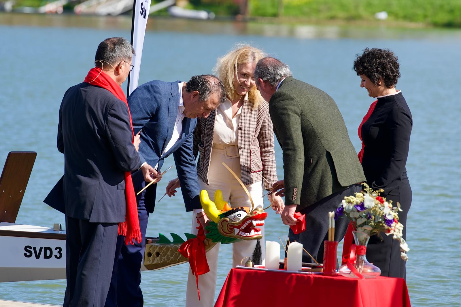 02-170226 botadura BARCO VIDA - LAS DRAGONAS