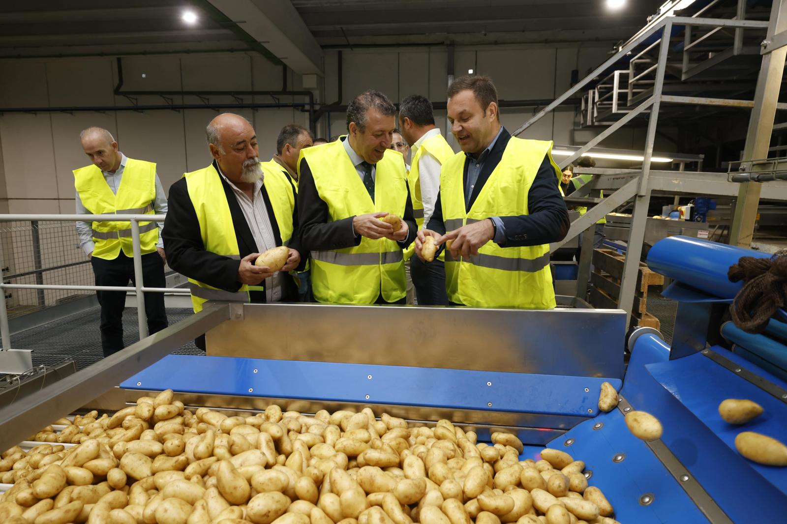 04-250425 FOTO empresa Arrebola