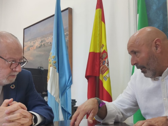 05-120523 Presidente Diputación Sevilla y alcalde de Montellano