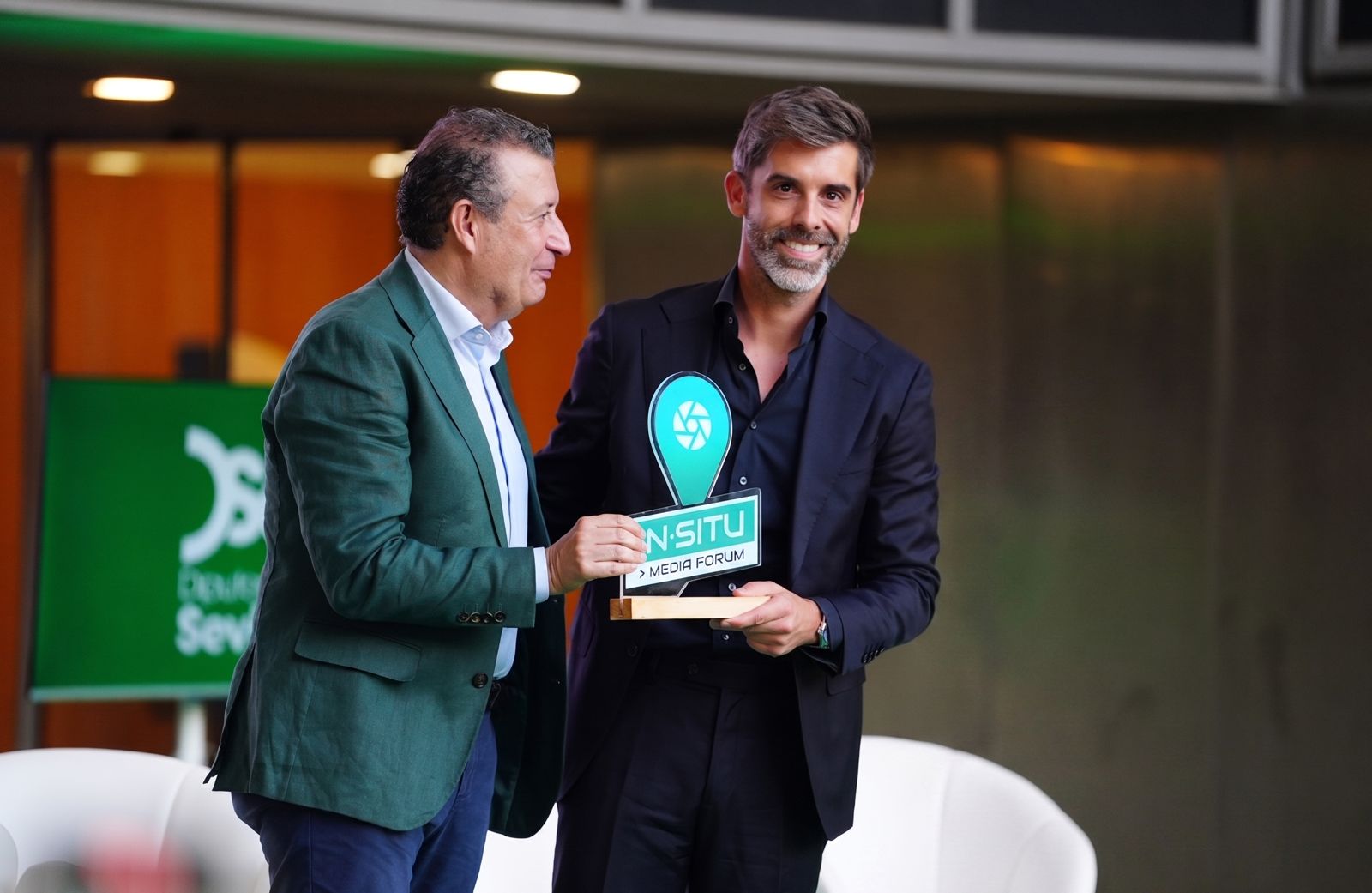Javier Fernández anima a los jóvenes periodistas sevillanos a "contar la provincia" y ensalza el proyecto de Escuela de Reporteros, "que genera ilusión, motivación y talento andaluz"