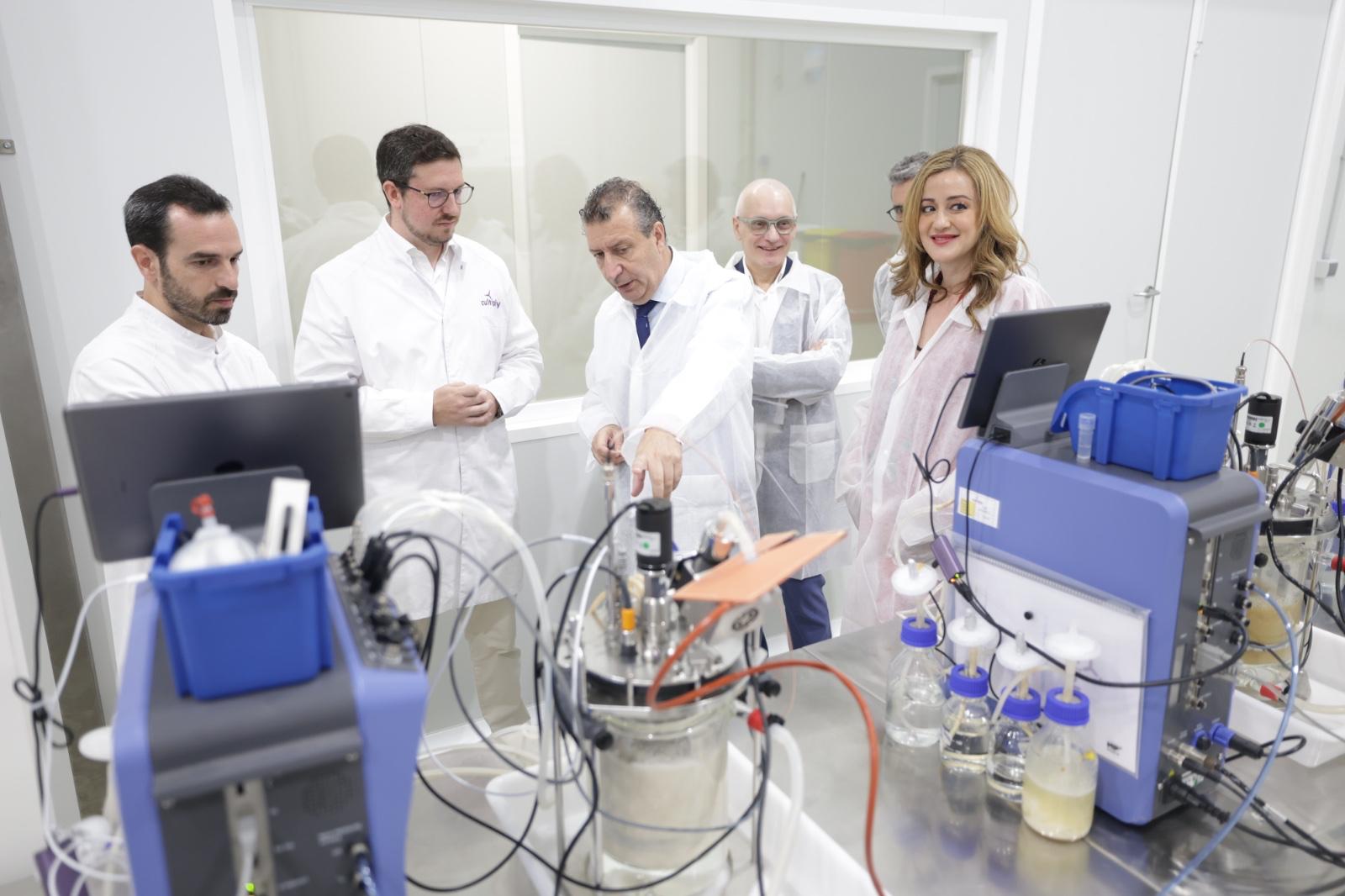 06-130625 FOTO visita Cultiply