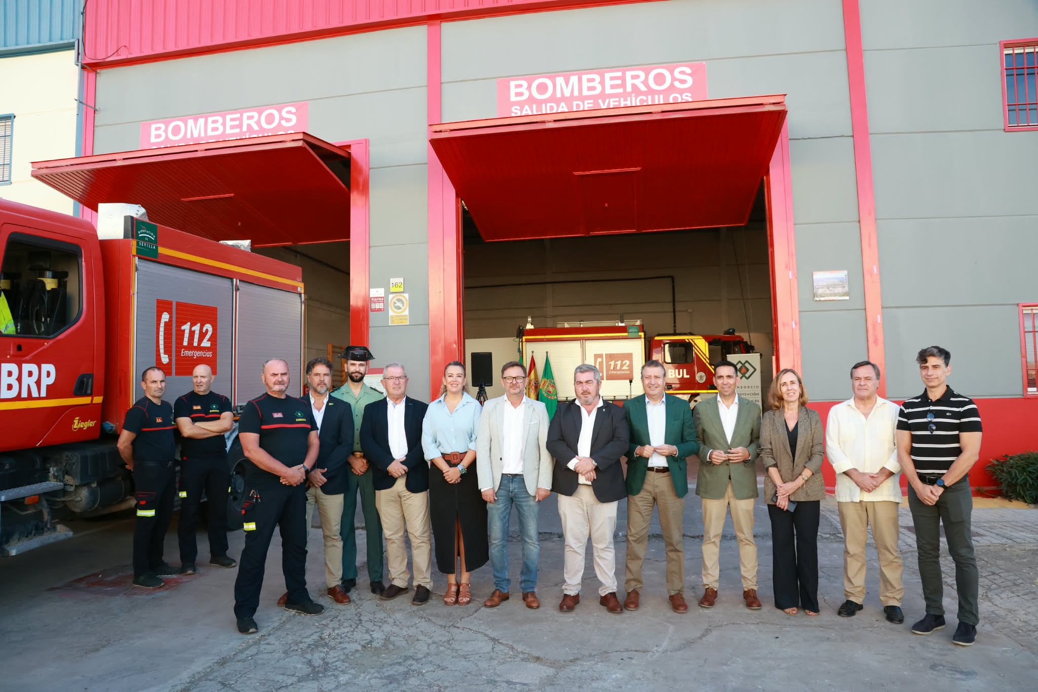 09-100926 FOTO REAPERTURA PARQUE BOMBEROS AZNALCÓLLAR
