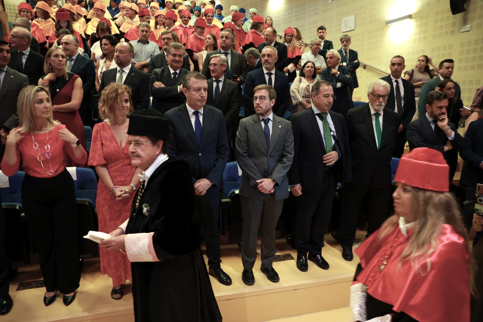 09-160925 NOTA inicio curso UPO