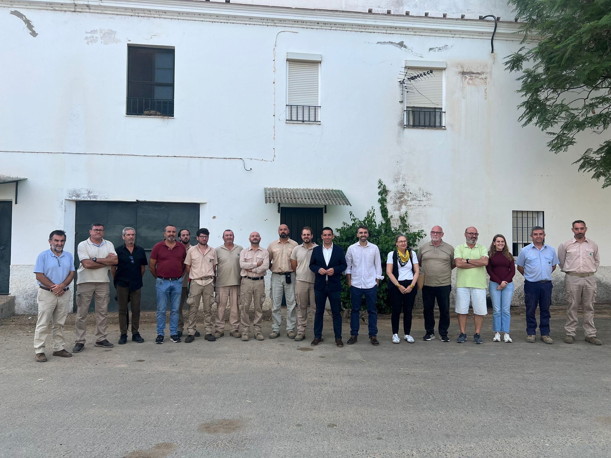 10-161025 Foto DIPUTADO DE SUPRAMUNICIPALES, EN EL VIVERO PROVINCIAL