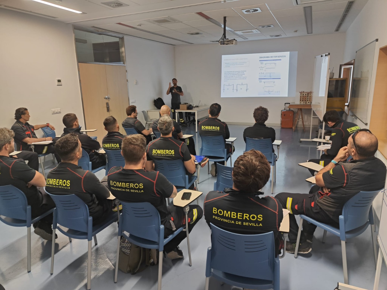 10-221025 BOMBEROS FORMACIÓN