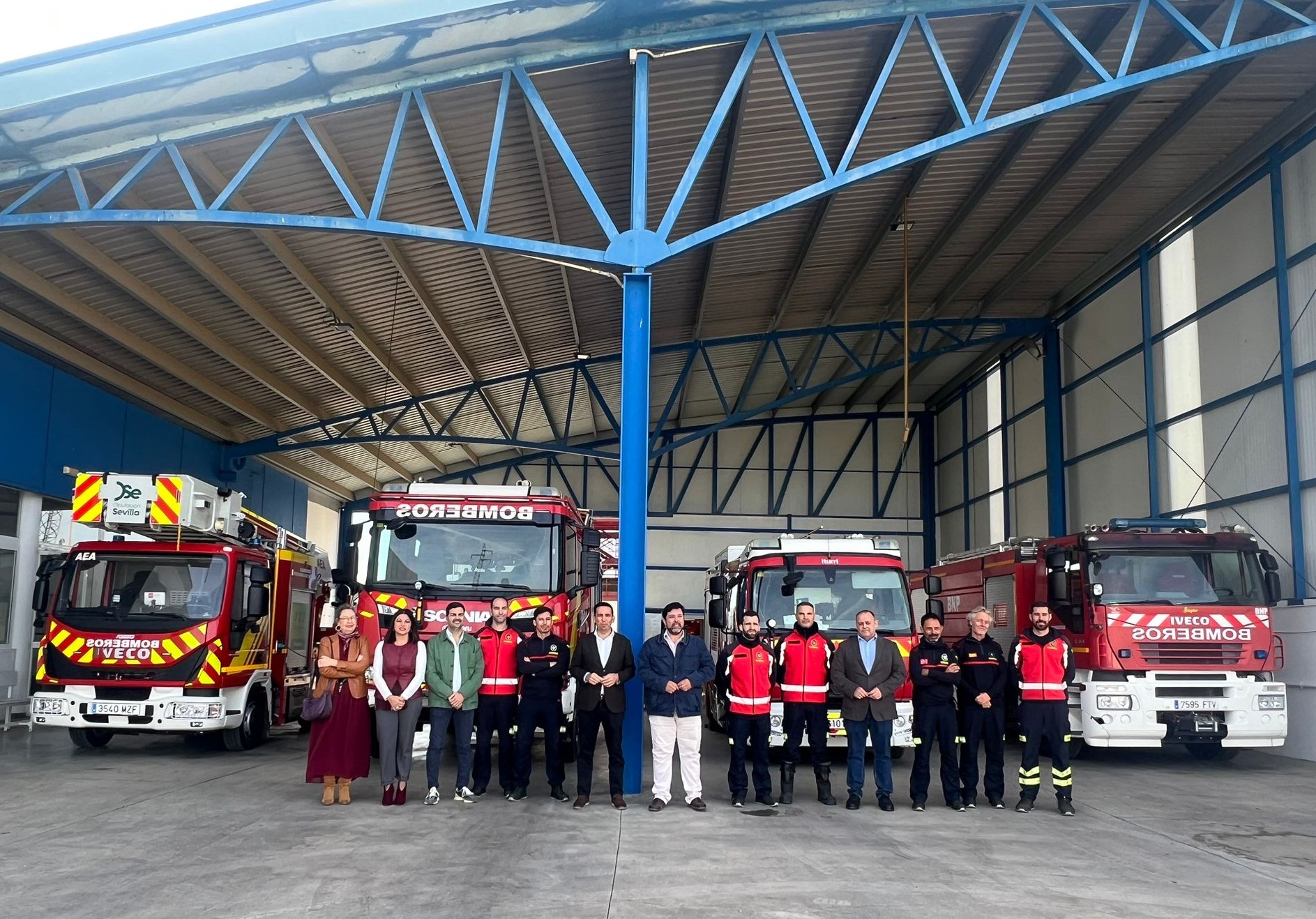 11-171125 Foto VISITA PARQUE BOMBEROS LORA