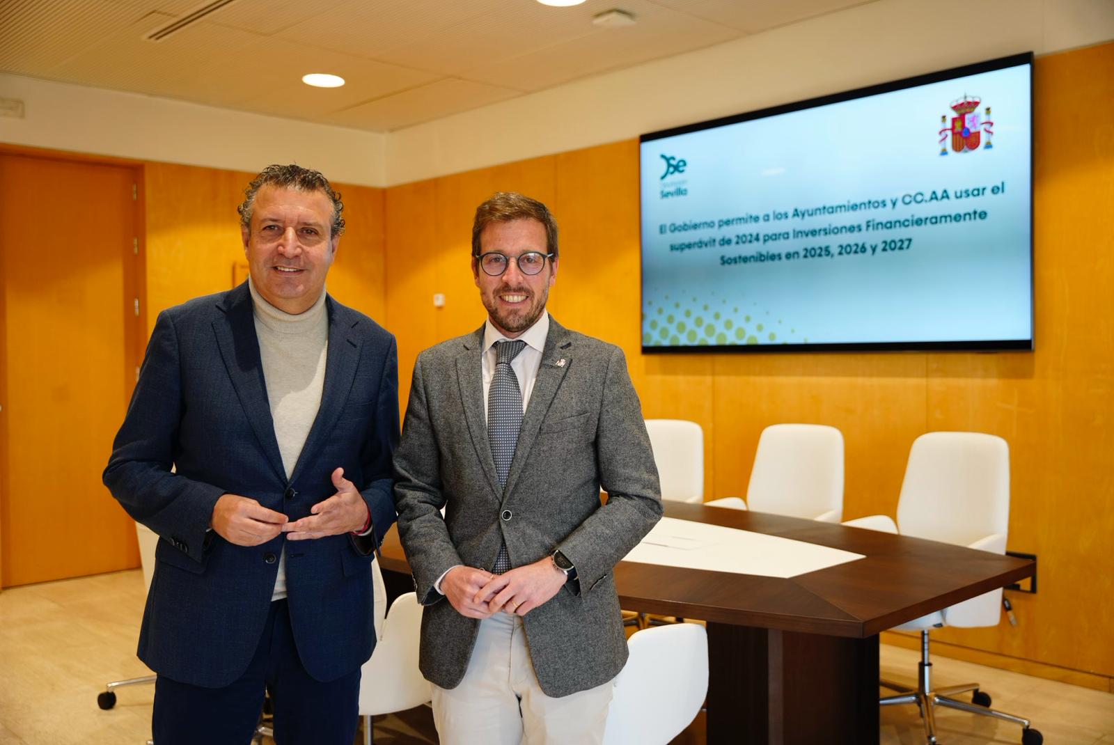 12-091225 Foto REUNIÓN CON EL SUBDELEGADO DEL GOBIERNO