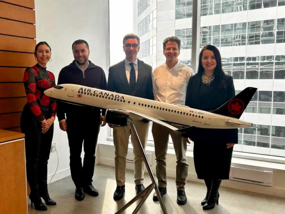 02-130226 Conectividad aérea Montreal