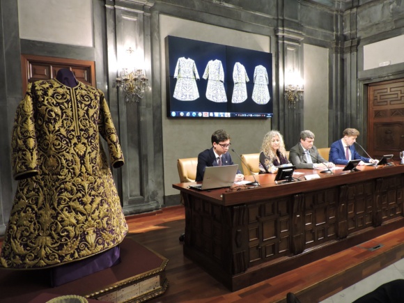 03-200325 ALCALÁ GUADAÍRA TÚNICA JESÚS NAZARENO 0