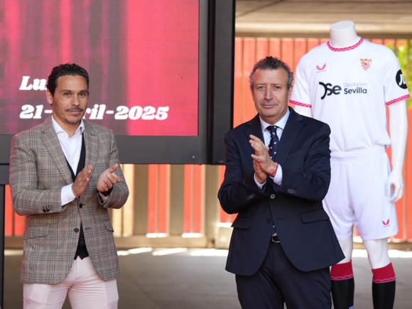 04-210425 foto Sevilla FC