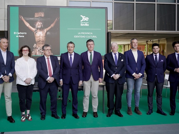 05-120525 FIRMA PROCESIÓN DEL CACHORRO EN ROMA FOTO