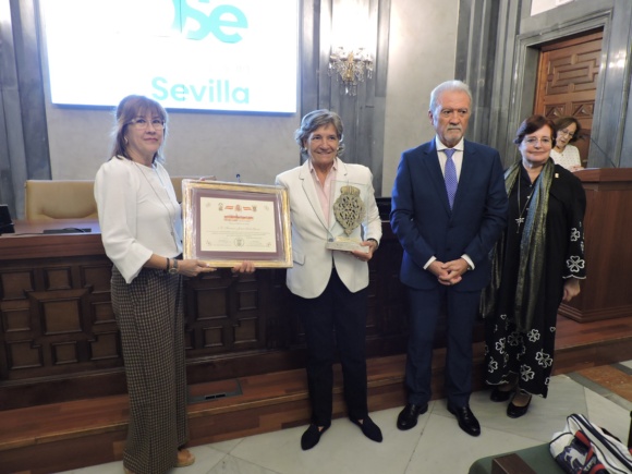 10-061025 Foto ENTREGA GALARDÓN 'ALDABÓN DE SEVILLA' EN LA CASA DE LA PROVINCIA