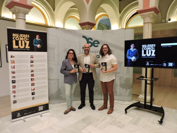 10-241025 MUJERES COMO LA LUZ 1