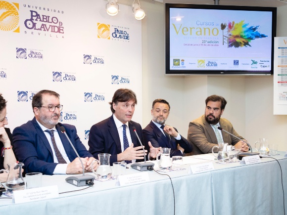 19052025-Present_CuVe-2025_23ed-6135