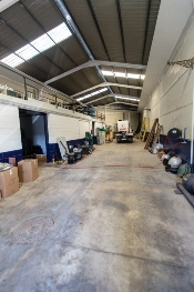 Adaptacion nave municipal en poligono industrial los pollitos para talleres municipales