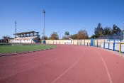 Reparacion de pistas de atletismo del polideportivo municipal de nueva sevilla (avda. de la unidad)