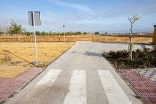 Mejoras en la pavimentación y accesibilidad del parque de la zona del canal de riego con el espacio biosaludable de las errizas