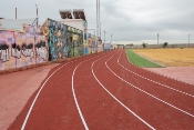 Reparación pista de atletismo y mejora de instalaciones deportivas sitas en calle juan josé baquero